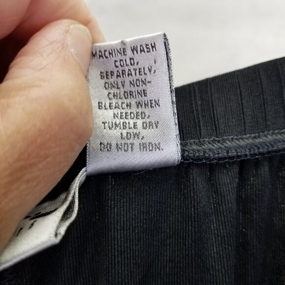 Chico's Travelers Pants Women’s XL Short Slinky Wide Leg Pull On Crop Black - Picture 6 of 12